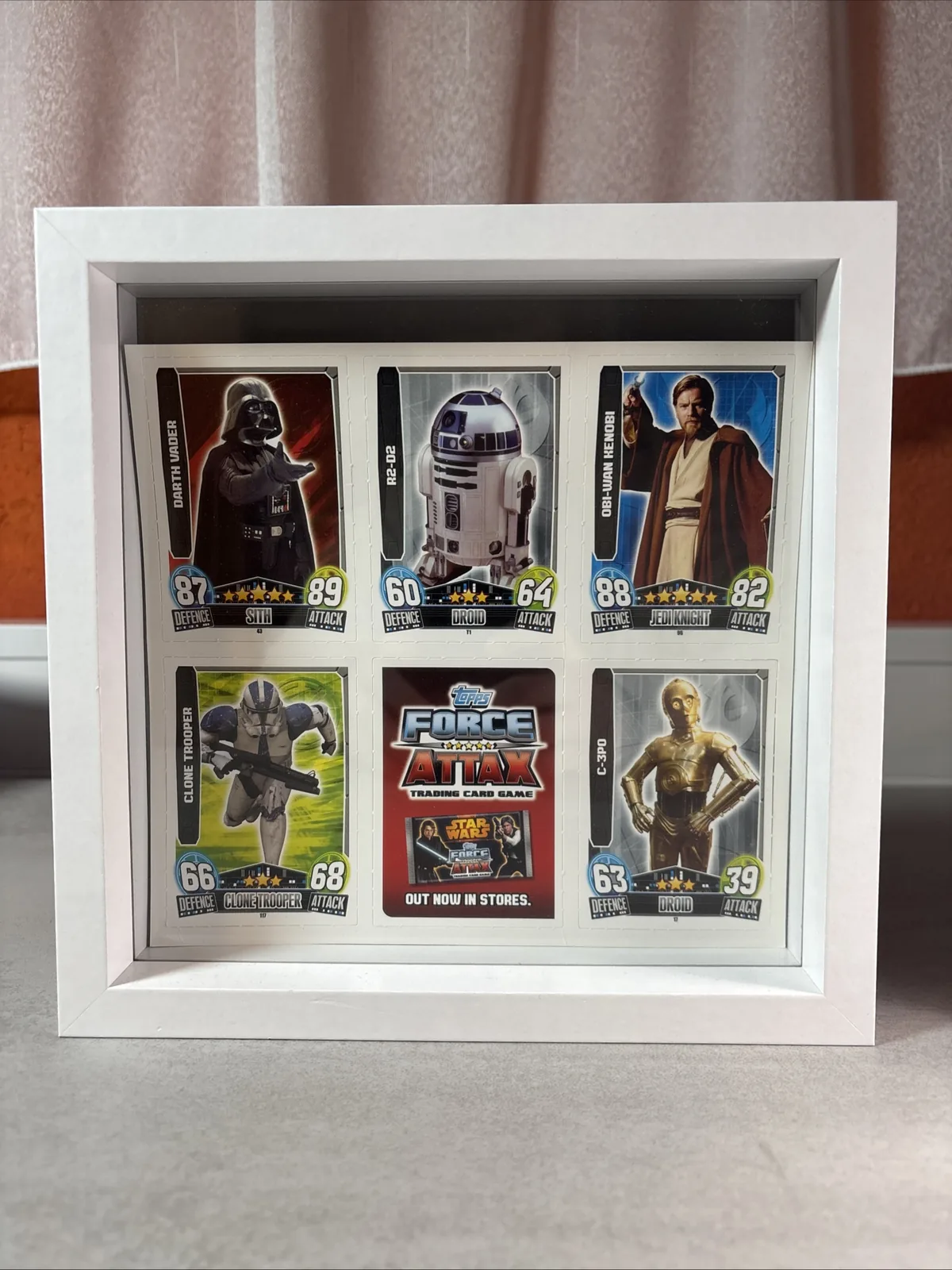 Gerahmtes Force Attax Karten-Display mit Darth Vader, R2-D2, Obi-Wan, Clone Trooper und C-3PO
